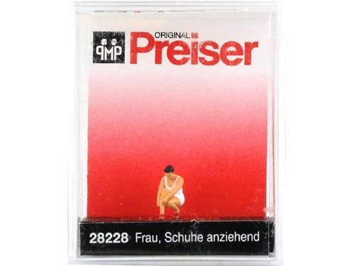 Preiser femme qui met ses - met,