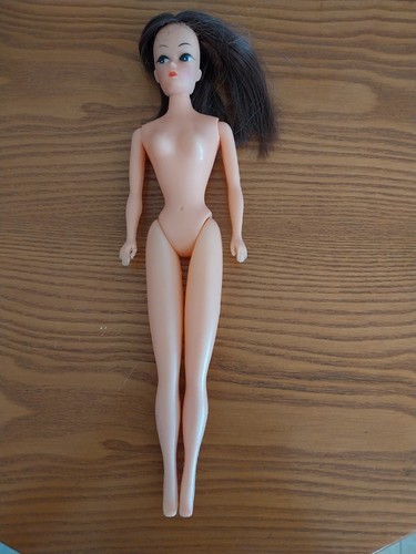 Ancienne poupée barbie - ancienne, ou