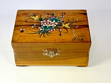 BOITE À BIJOUX EN BOIS