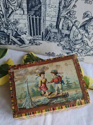 Ancienne boite secret en - ancienne, a