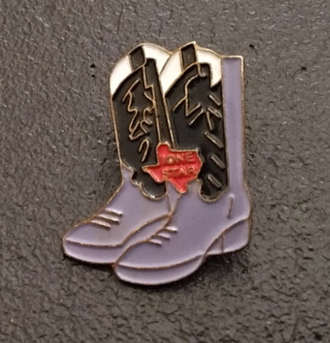 Pin bottes cowboy - pin’s,