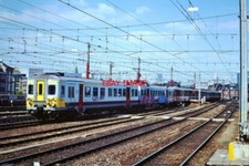 PHOTO  BELGIAN RAILWAYS -   SNCB/NMBS   CLASS AM78 2-CAR INNER-SUBURBAN EMU NO 7