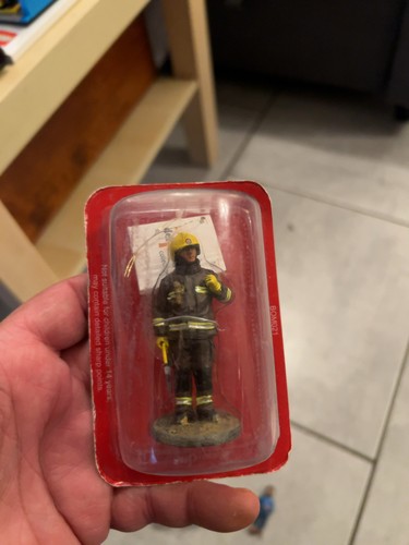 Figurine sapeur pompier - figurine, sapeur-pompier