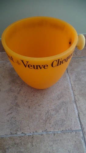 Plv champagne veuve clicquot - plv,