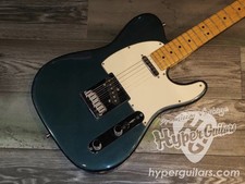 Étui rigide bleu foncé pour