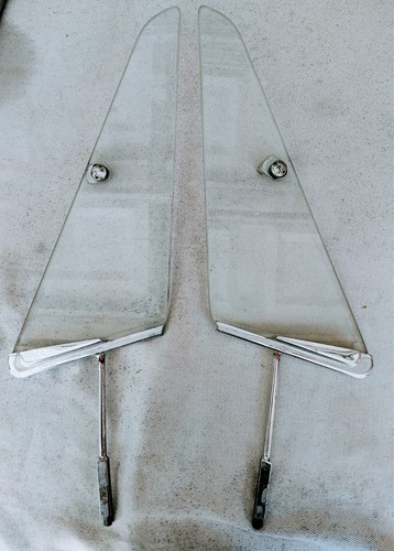 Pair vent windows - vent, frames