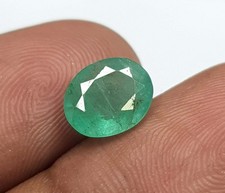 Pierre précieuse facettée