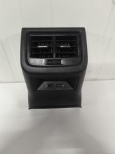 Aérateur arrière + prises