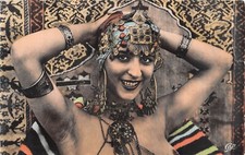 CPA THEME FEMME NU / BEAUTE