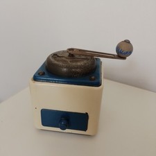 Ancien moulin à poivre metal