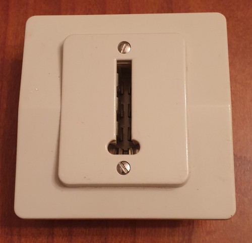 Prise telephone legrand - telephone,
