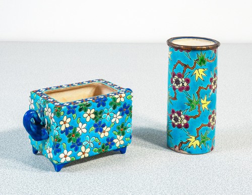 Pair of enamel de - of,
