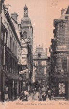 76 ROUEN LA RUE DE LA GROSSE HORLOGE