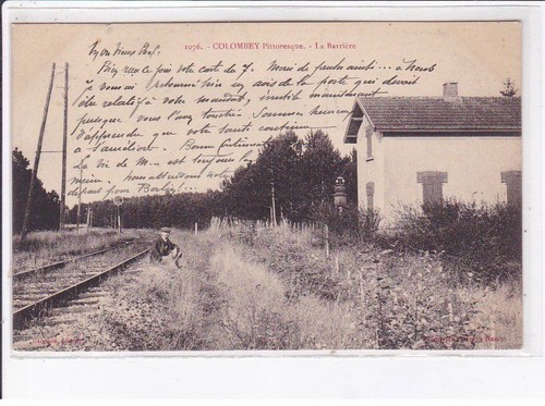 Colombey barrière chemin - colombey:, la