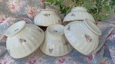 5 anciens BOLS en porcelaine
