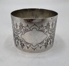 BEAU ROND DE SERVIETTE EN