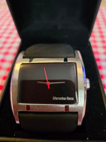 Montre bracelet mercedes benz - montre-bracelet, mercedes-benz