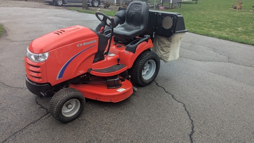 Garden tractor mower - garden, tractor/mower