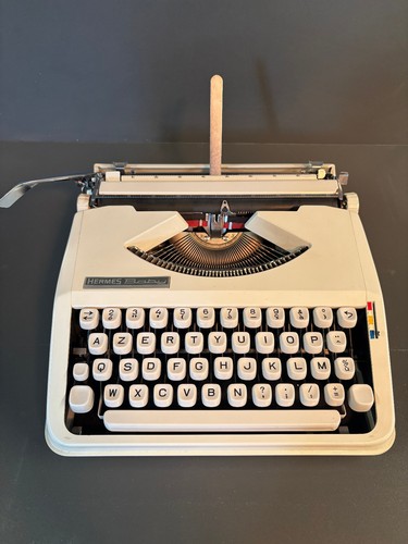 Machine ecrire vintage - a,