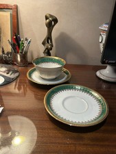 Service petit-déjeuner Limoges en porcelaine fine dorée