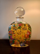 [ PARFUM - FACTICE GÉANT ]