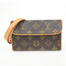 LOUIS VUITTON Pochette