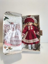 POUPEE VINTAGE PORCELAINE /