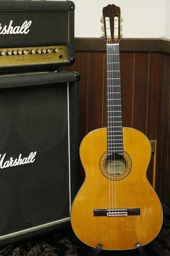 Guitare classique vintage