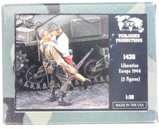 Verlinden Liberation Europe 1944 2 Figures 1:35 1438 Resin Model Kit Made USA