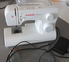 Machine à coudre Singer Madam