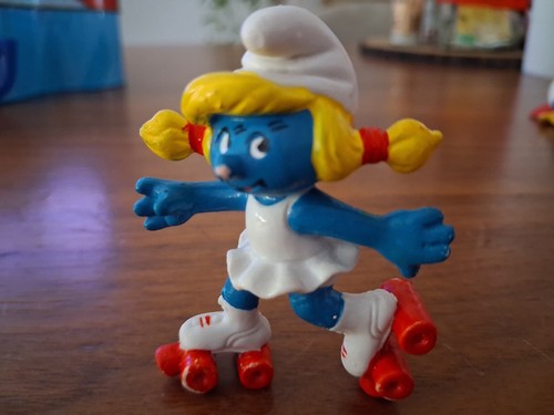 Figurine schtroumpfette