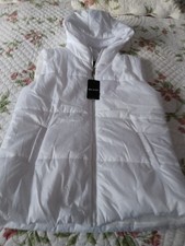 Doudoune sans manches avec capuche pour femme T. 40