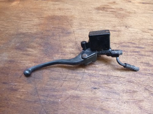 Maitre cylindre droit scooter - droit,