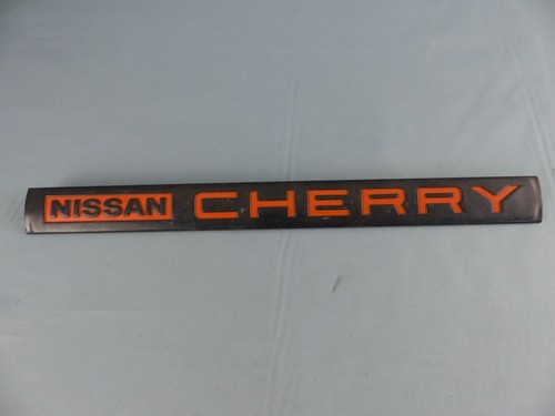 Nissan cherry sigle monogramme - nissan,