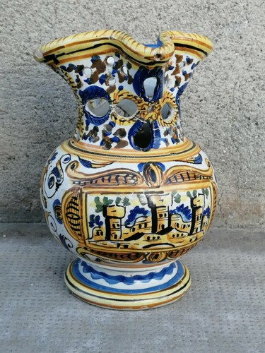 Pichet trompeur deruta 17e - trompeur,