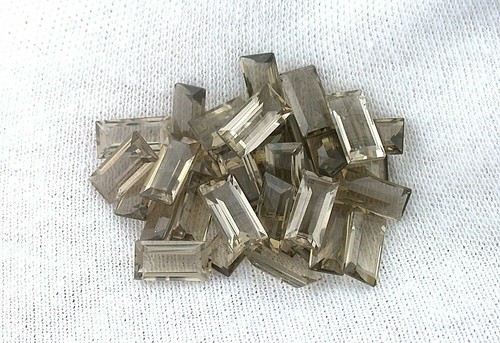 Four 8x4 8mm 4mm baguette - x,