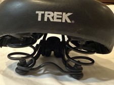 Trek Bicycle Seat Saddle Shock Absorbing Velo VL-225 Wide Padded