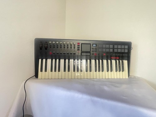 Korg triton tactile - 49, touches