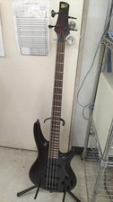 Guitare basse électrique
