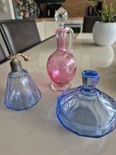 Ancien Ensemble De Toilette