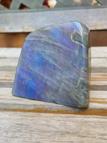 Labradorite forme libre - , polie