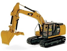 DIECASTMASTERS85924C EXCAVATOR