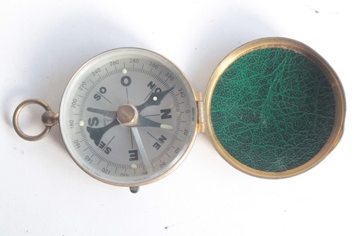 Boussole ancienne - , (73980)