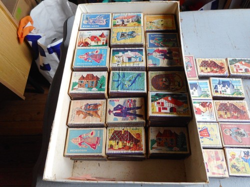 Lot boîtes - 85,
