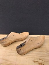 Paire D'anciens Embauchoirs Ou