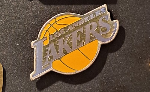 Pin lakers - pin's,
