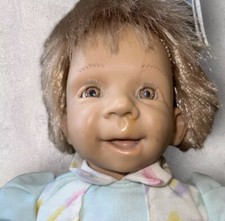 Poupée Réaliste , Expressive