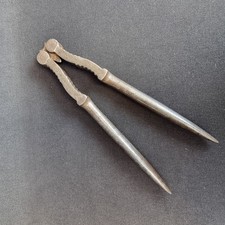 Casse Noix Vintage Métal