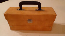 Boite valise de rangement pour