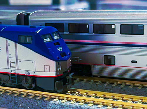Kato scale p42dc amtrak - scale,